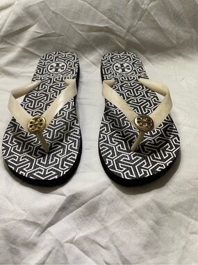 Tory Burch flip-flops 🩴